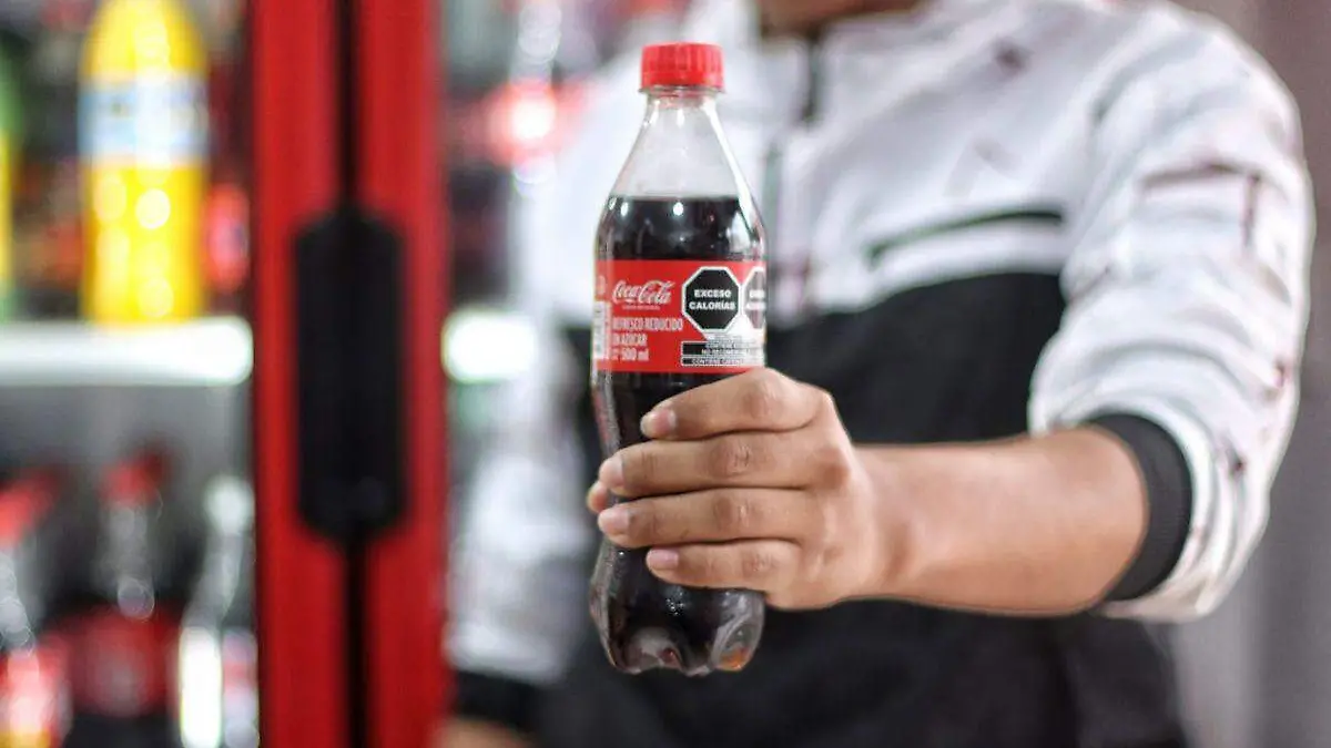 Coca-Cola responde a falsificación de sus productos